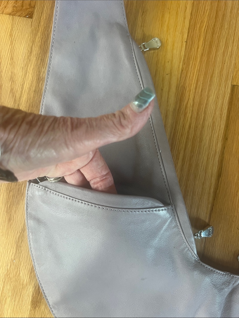 Sash Crossbody bag - Picture 3 of 8